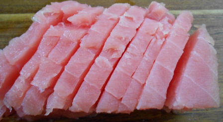 saku tuna, how to cut saku tuna, sushi grade tuna